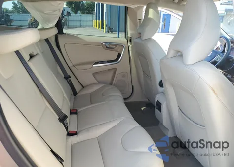 2015 Volvo Xc60 T5 Premier+ из США, поврежденный, VIN YV426MDC0F2601549